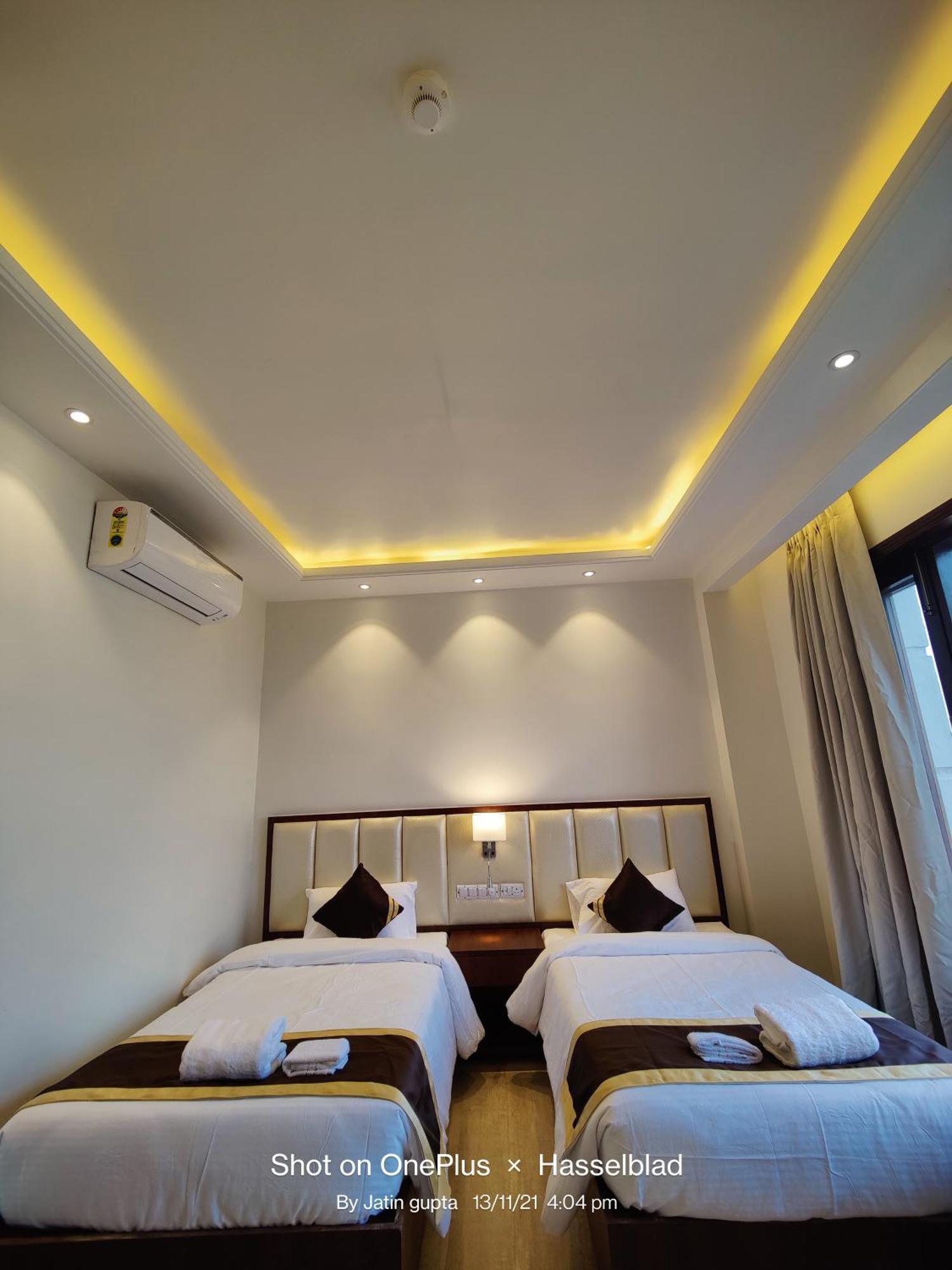 Mds Royal Resort Tulsipur Ngoại thất bức ảnh